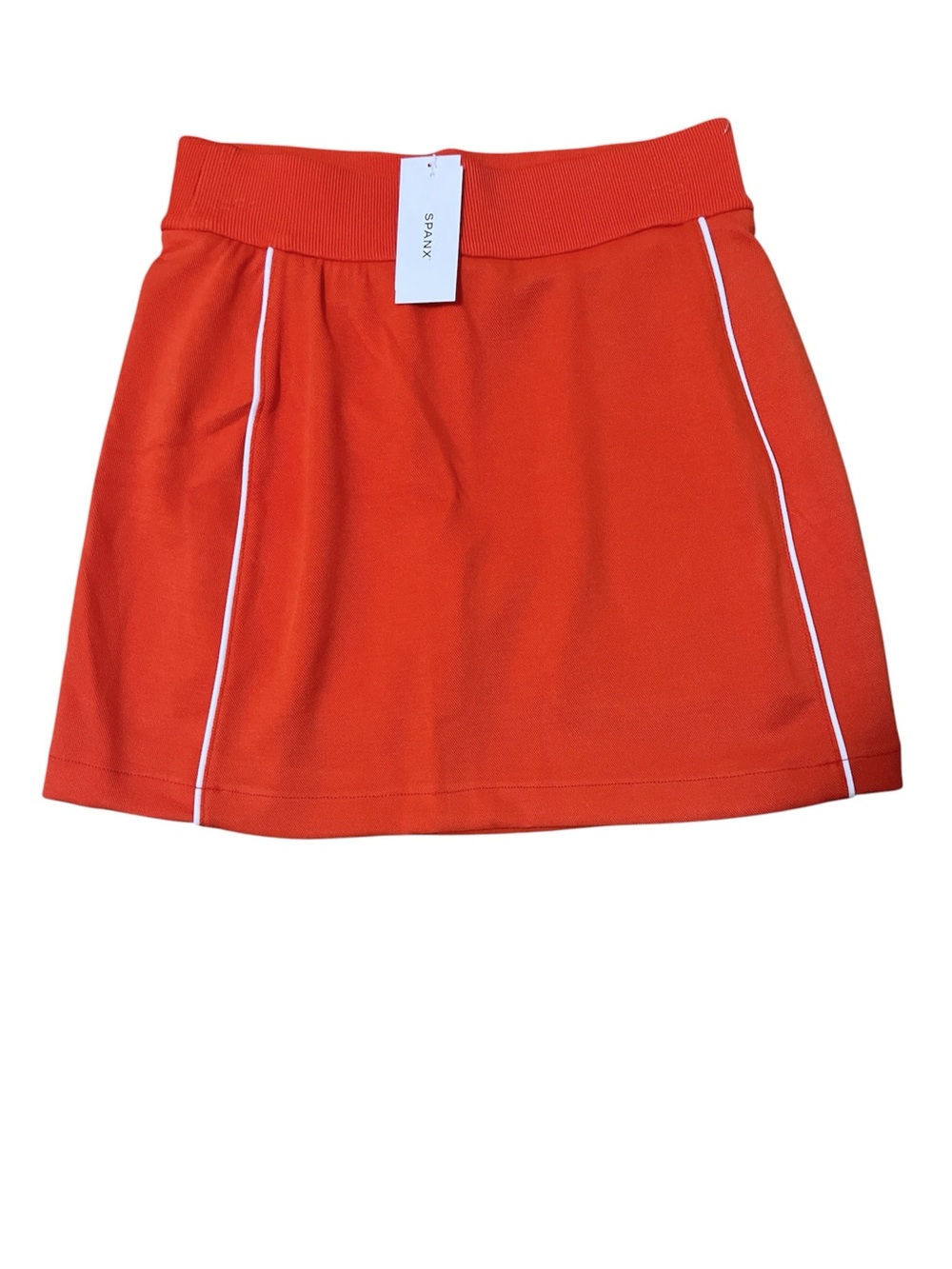 1073. SPANX AirEssentials Pique Skort in Poppy NWT $88 - Picture 3 of 4